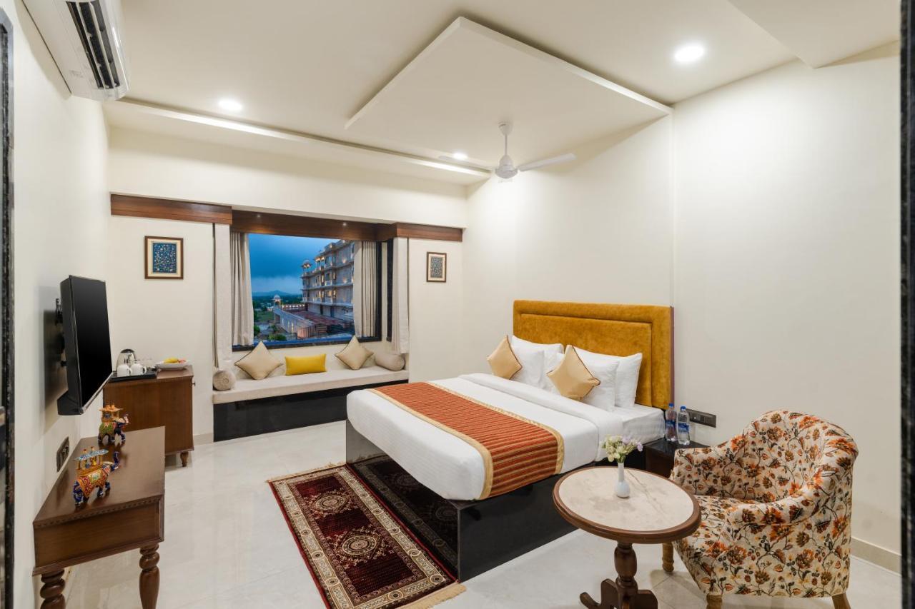Hotel Traavista Aravali Mahal Udaipur Exterior foto
