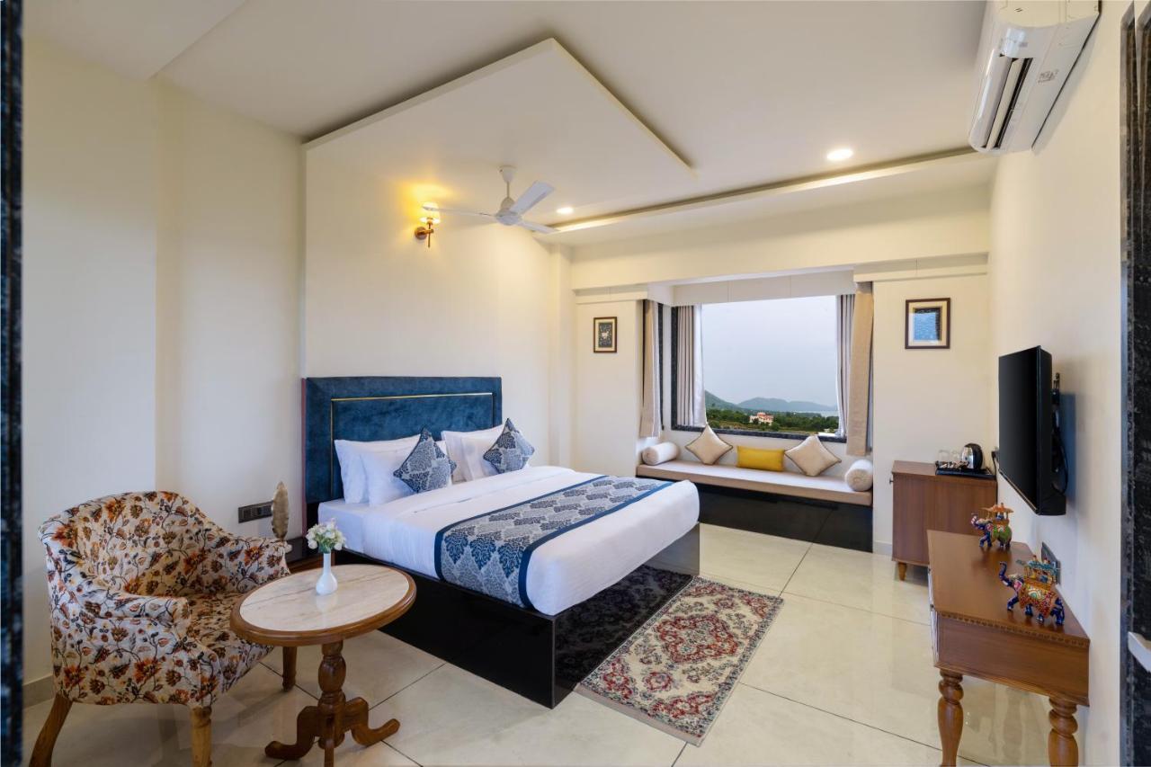 Hotel Traavista Aravali Mahal Udaipur Exterior foto